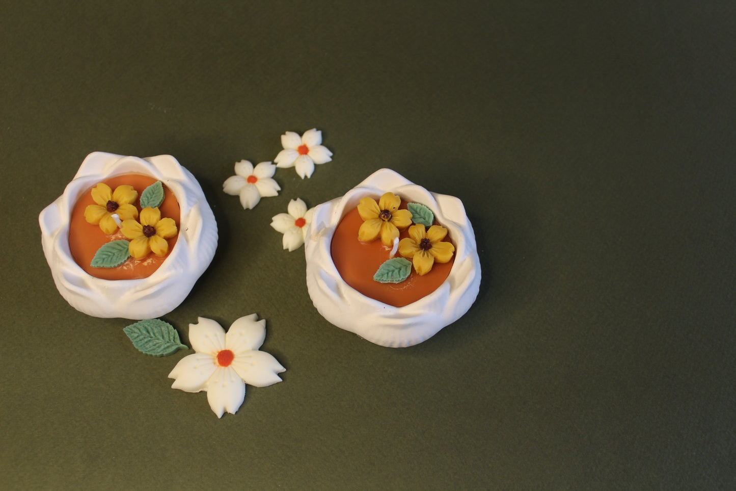 White Lotus Concrete Jar Candle – Minimalist Elegance in Bloom