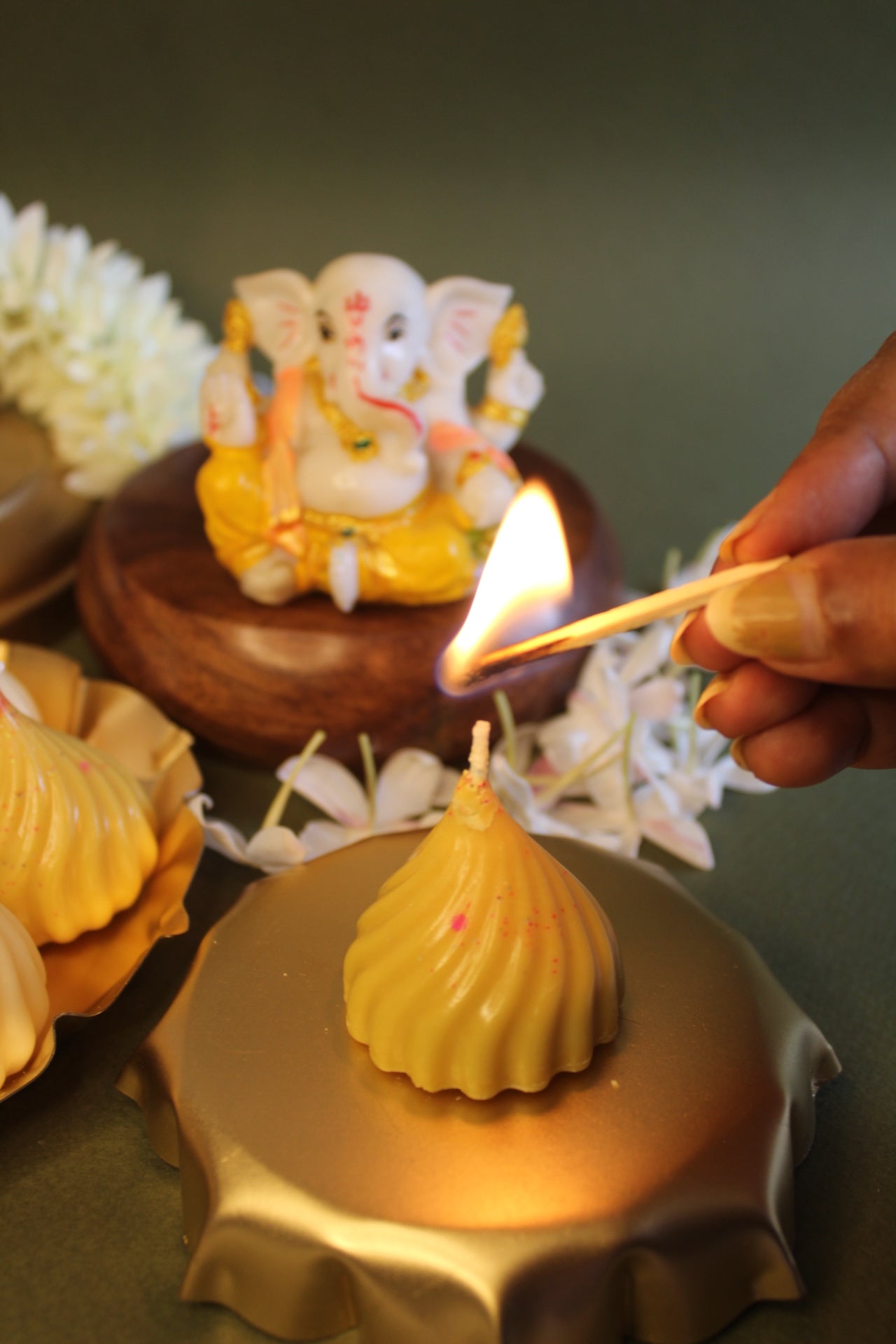 Modak Candles - Cinnamon and Vanilla- Pack of 4