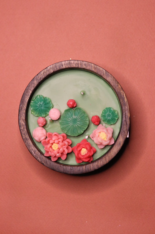 Lotus Pond Floral Wooden Urli Candle – A Bloom of Light & Fragrance