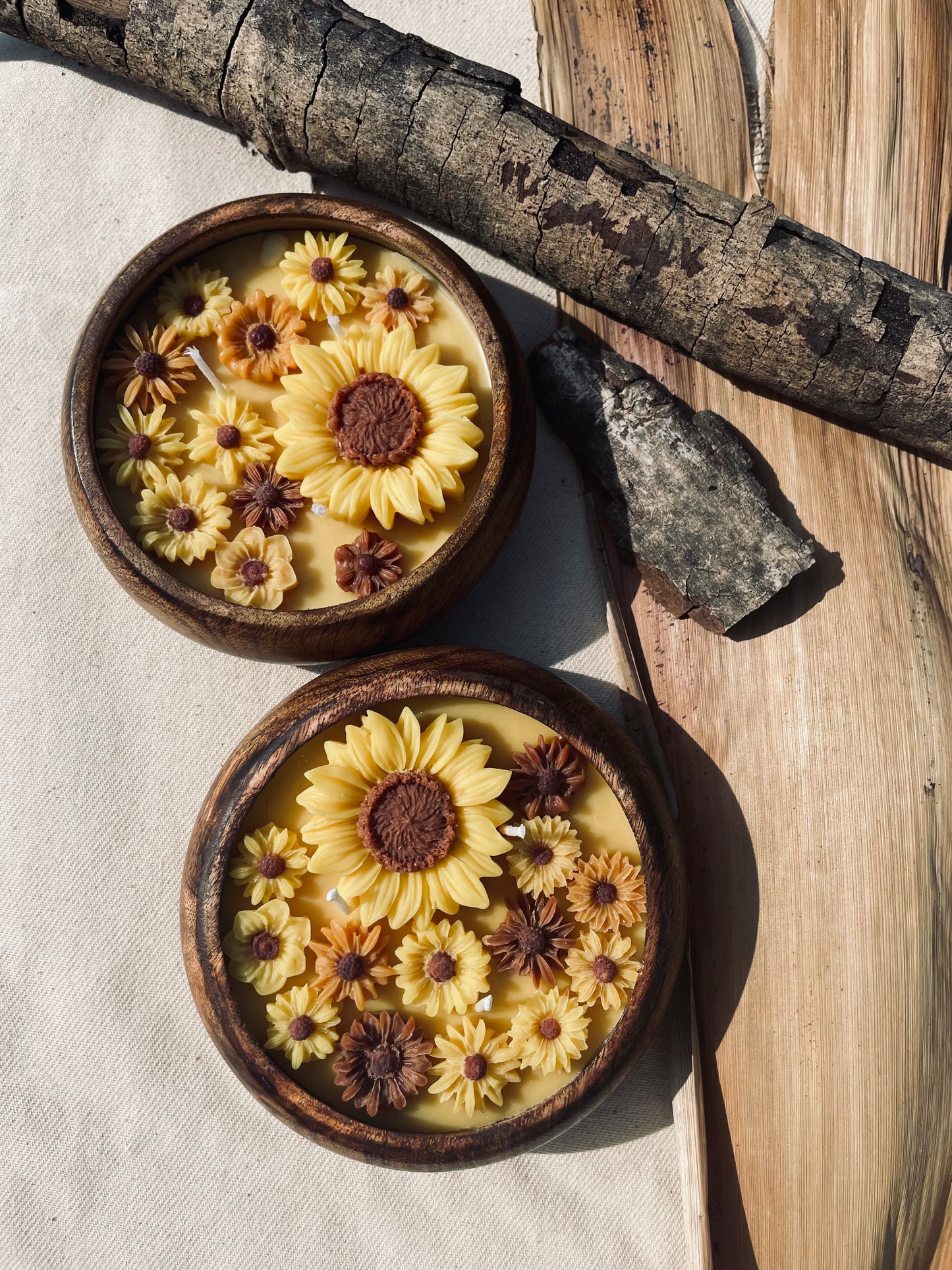 Sunflower Field Floral Urli Candle – A Bloom of Light & Fragrance