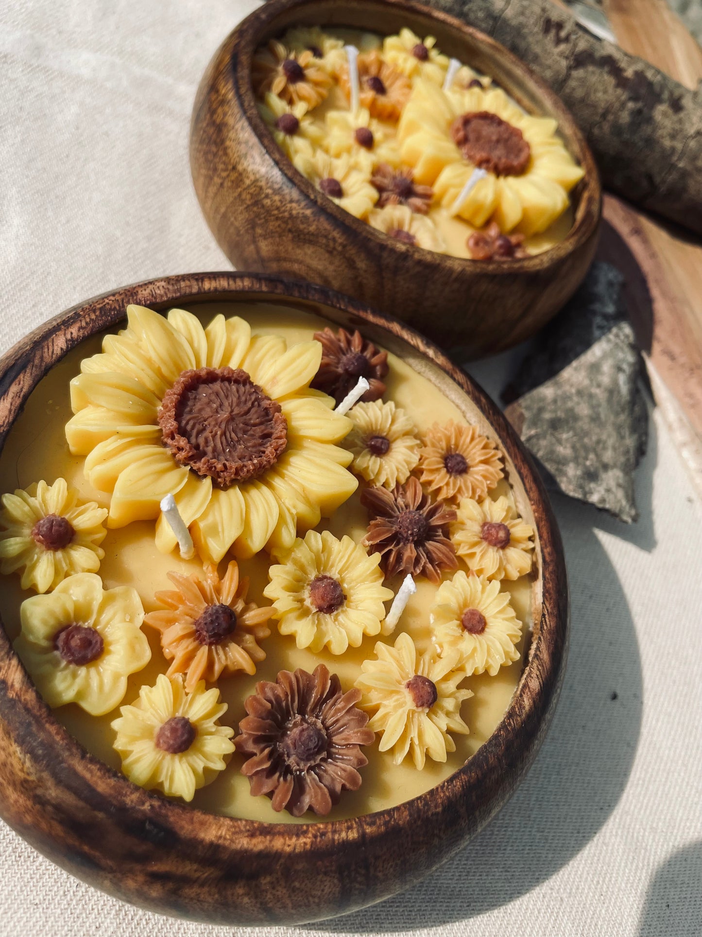 Sunflower Field Floral Urli Candle – A Bloom of Light & Fragrance
